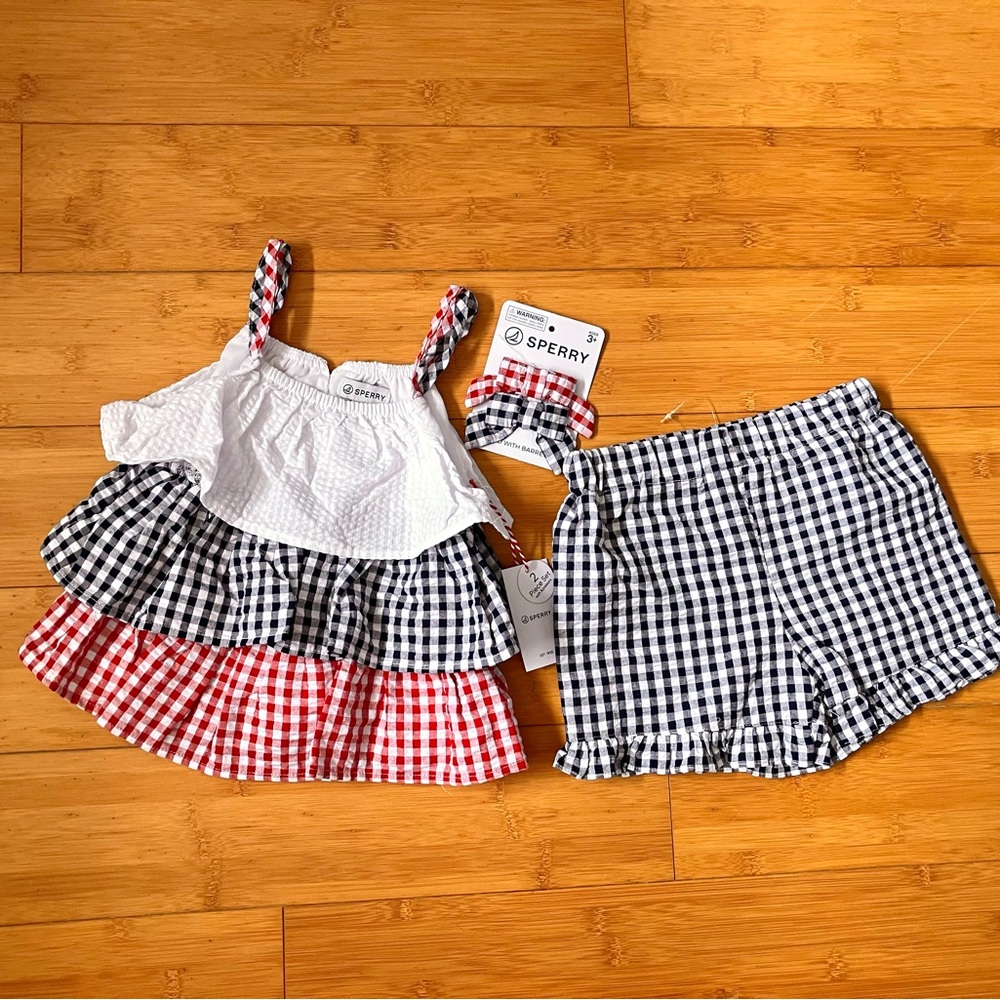 NWT Girls Size 6 Patriotic Gingham Outfit - Tiered Top & Ruffle Shorts & Bow Set